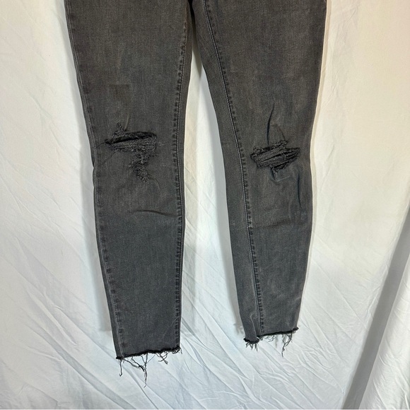 Madewell 9” Mid-Rise Skinny Distressed Black Jeans Size 29 - Picture 3 of 6